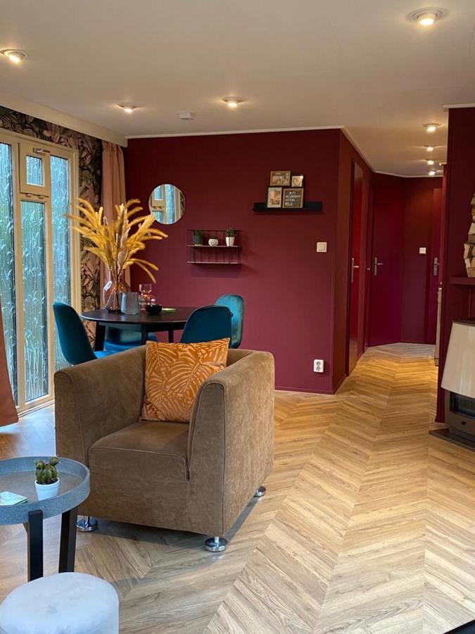 Sfeervolle Chalet Op De Veluwe In Hoenderloo Hotel Zewnętrze zdjęcie