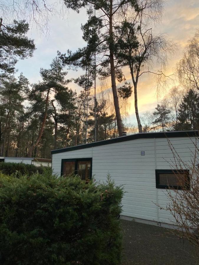Sfeervolle Chalet Op De Veluwe In Hoenderloo Hotel Zewnętrze zdjęcie