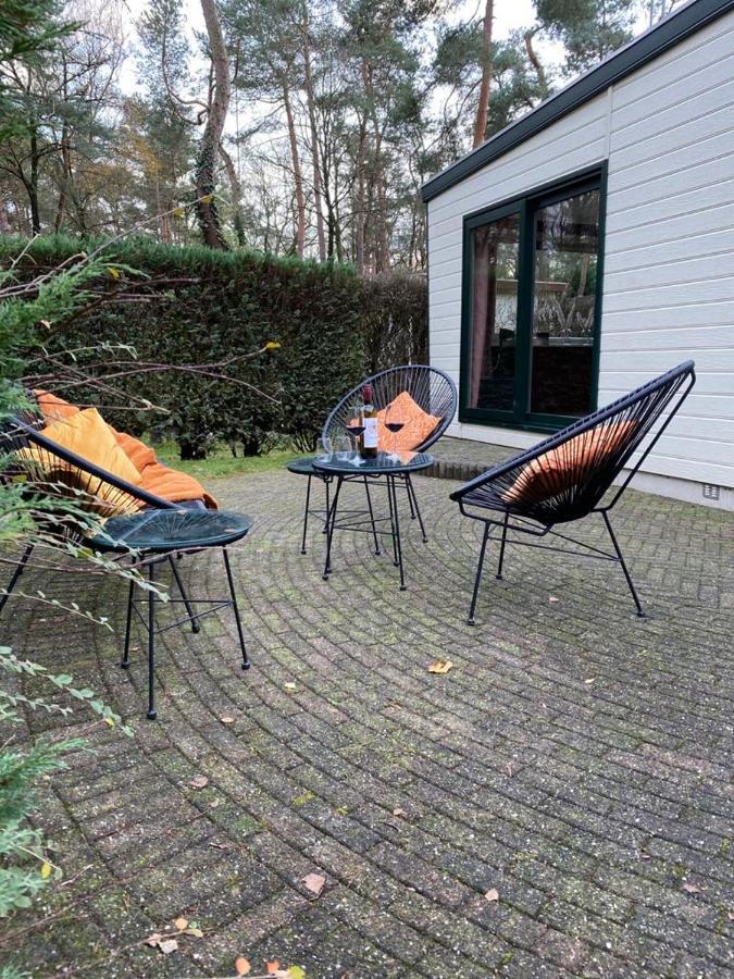Sfeervolle Chalet Op De Veluwe In Hoenderloo Hotel Zewnętrze zdjęcie