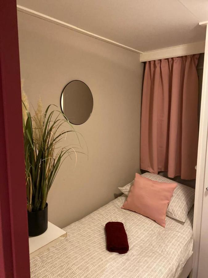 Sfeervolle Chalet Op De Veluwe In Hoenderloo Hotel Zewnętrze zdjęcie